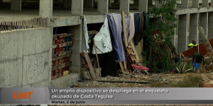 Un amplio dispositivo se despliega en el esqueleto ocupado de Costa Teguise Un amplio dispositivo se despliega en el esqueleto ocupado de Costa Teguise