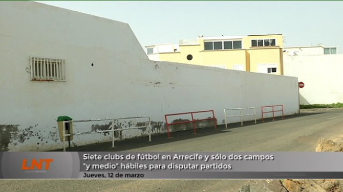 Siete clubs de fútbol en Arrecife y sólo dos campos "y medio" hábiles para disputar partidos
