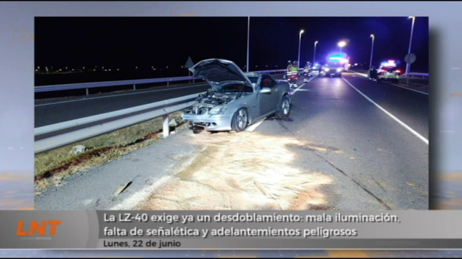 La LZ-40 exige ya un desdoblamiento: mala iluminación, falta de señalética y adelantamientos peligrosos La LZ-40 exige ya un desdoblamiento: mala iluminación, falta de señalética y adelantamientos peligrosos