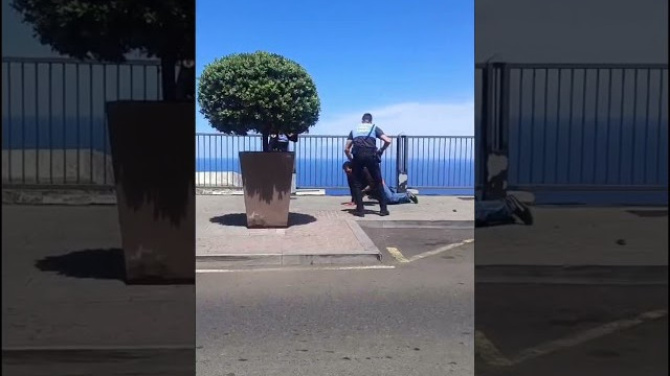 Martillazo en plena calle: un hombre hiere a otro ante decenas de testigos Martillazo en plena calle: un hombre hiere a otro ante decenas de testigos