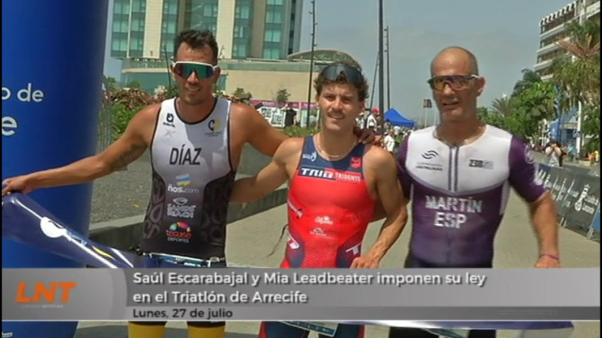 Saúl Escarabajal y Mia Leadbeater imponen su ley en el Triatlón de Arrecife