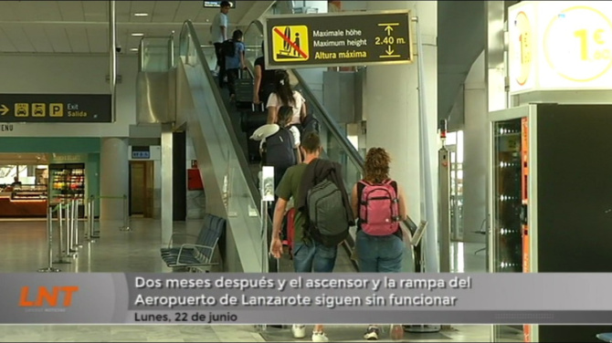Dos meses después y el ascensor y la rampa del Aeropuerto de Lanzarote siguen sin funcionar Dos meses después y el ascensor y la rampa del Aeropuerto de Lanzarote siguen sin funcionar