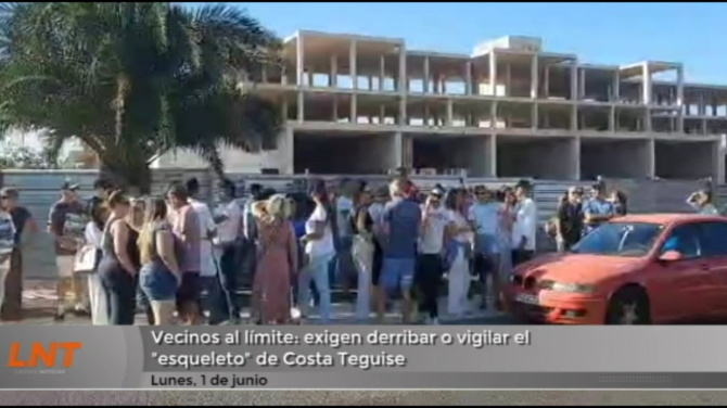 Vecinos al límite: exigen derribar o vigilar el "esqueleto" de Costa Teguise Vecinos al límite: exigen derribar o vigilar el "esqueleto" de Costa Teguise