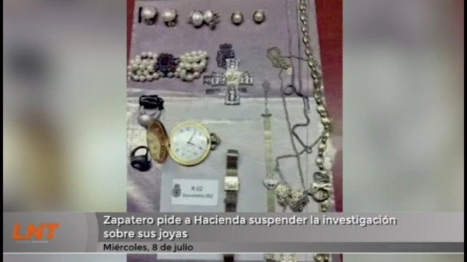 Zapatero pide a Hacienda suspender la investigación sobre sus joyas Zapatero pide a Hacienda suspender la investigación sobre sus joyas