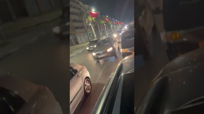 Los saharauis del Aaiún celebran en las calles la victoria de España con una multitudinaria caravana de vehículos Los saharauis del Aaiún celebran en las calles la victoria de España con una multitudinaria caravana de vehículos