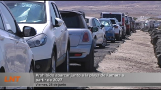 Famara dejará de permitir el aparcamiento junto a la playa a partir de 2027