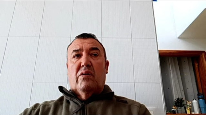 “Es necesario poner una parada de taxi regulada en La Graciosa”