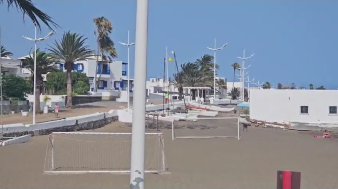 Se reabre al baño la playa "del cura" de Playa Honda y se cierra por contaminación la de La Caleta Se reabre al baño la playa "del cura" de Playa Honda y se cierra por contaminación la de La Caleta