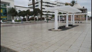 La acampada por la vivienda abandona el parque tras siete días de protestas La acampada por la vivienda abandona el parque tras siete días de protestas