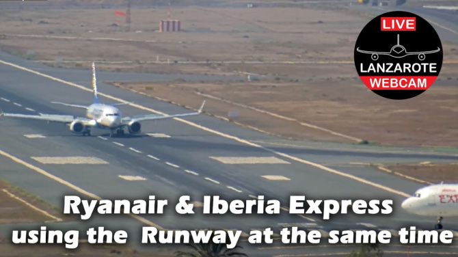 Dos aviones coinciden en la pista del aeropuerto de Lanzarote durante un aterrizaje Dos aviones coinciden en la pista del aeropuerto de Lanzarote durante un aterrizaje