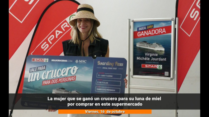 Una vecina de Lanzarote gana un crucero para su luna de miel comprando en este supermercado