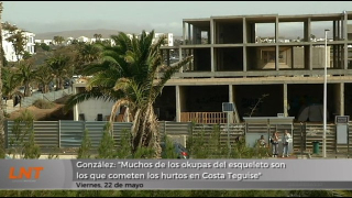 "Muchos de los okupas del esqueleto son los que cometen los hurtos en Costa Teguise" "Muchos de los okupas del esqueleto son los que cometen los hurtos en Costa Teguise"
