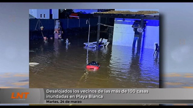 Desalojados los vecinos de las más de 100 casas inundadas en Playa Blanca Desalojados los vecinos de las más de 100 casas inundadas en Playa Blanca