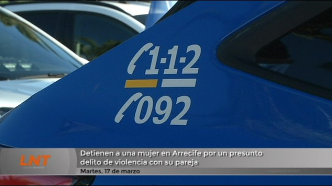 Golpea y lanza botellas de cristal a su novio en medio de Arrecife